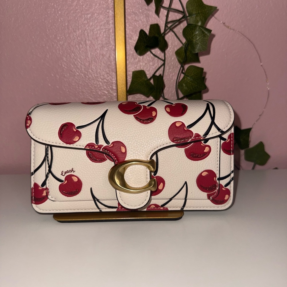Tabby 20 ( cherry print)
